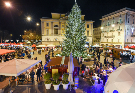 Weihnachtsmarkt Lugano / Natale in Piazza und Weihnachtsmarkt Bellinzona / Mercantini di Natale